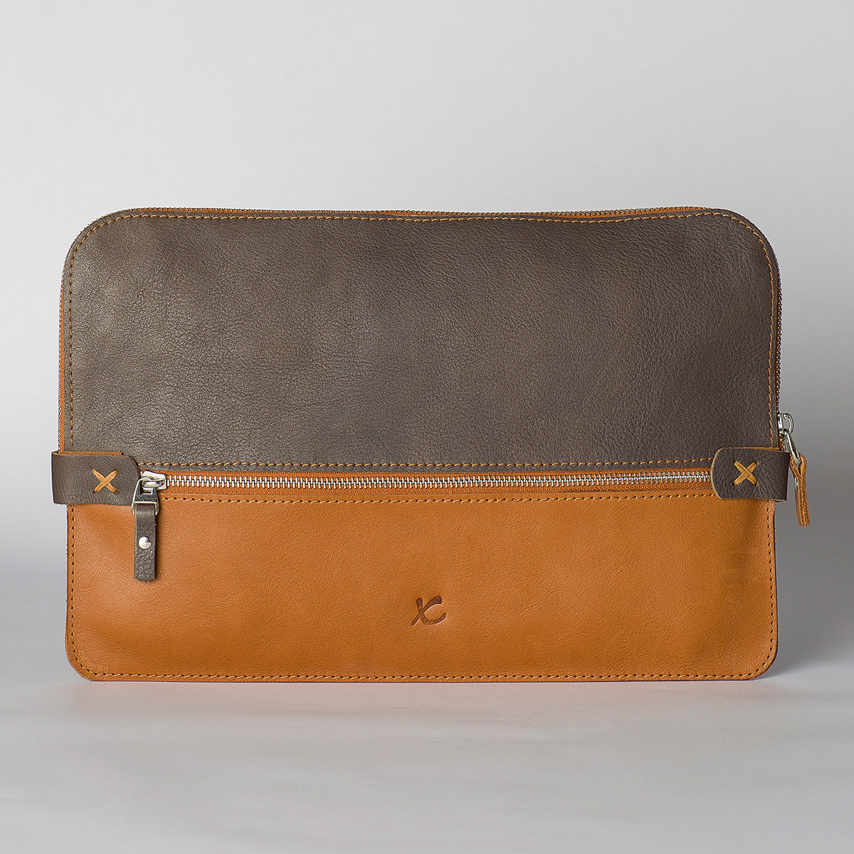 BRIEFCASE / MACBOOK SLEEVE