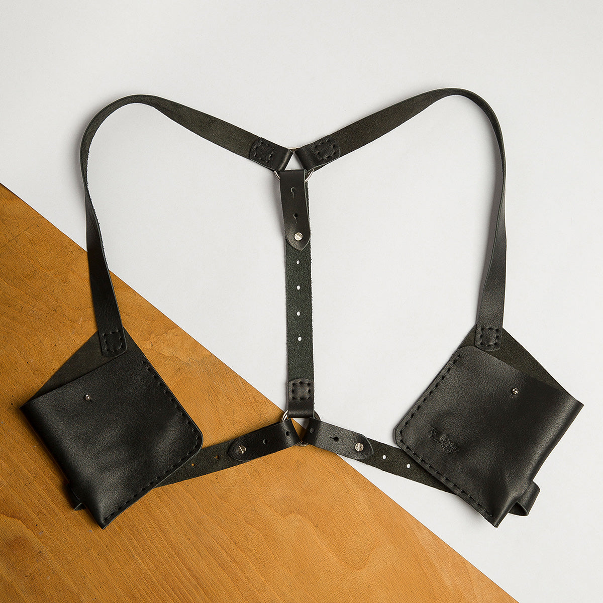 harness / black