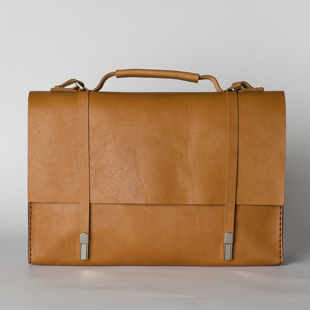 Messenger Bag / Tan